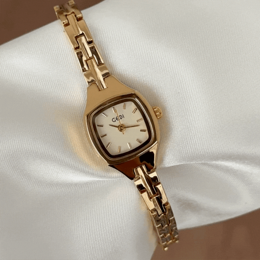 Modern Luxury Gold-Tone Round Dial Alloy Strap Quartz Timepiece