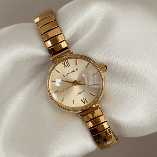 Versatile Gold Round Dial Watch: Round Dial, Gold Bezel & Adjustable Stretch Band