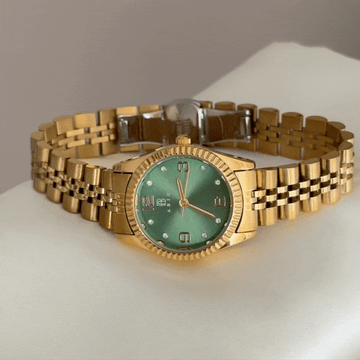 Modern Women's Green Round Dial Watch – Gold Bezel & Gold Alloy Bracelet Quartz