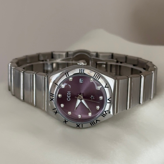 Modern Elegant Purple Round Dial Watch – Silver Bezel & Silver Alloy Bracelet Quartz