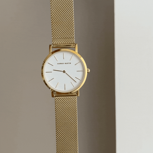 Damen-Armbanduhr mit weißem Zifferblatt und Goldgehäuse | Klassischer Zeitmesser mit rundem Zifferblatt