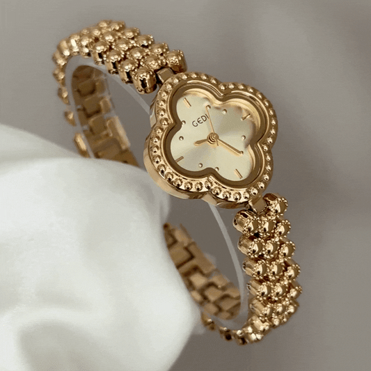 Vintage Glamour: Lucky Gold Clover Dial Watch with Gold Alloy Clover Bracelet