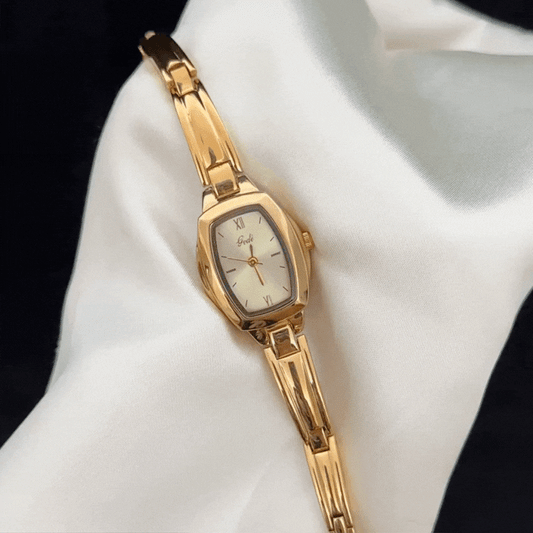 Sophisticated Gold Tonneau Dial Timepiece - Alloy Bracelet Collection