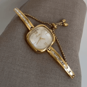 Fashion Elegant Gold Diamond-Accented Bracelet-Style Women’s Quartz Watch