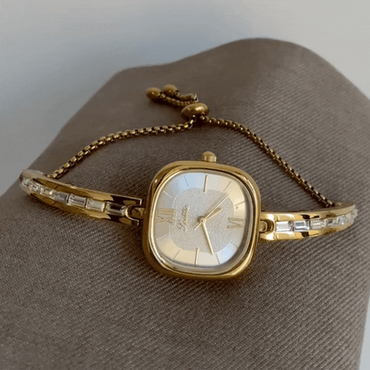 Fashion Elegant Gold Diamond-Accented Bracelet-Style Women’s Quartz Watch