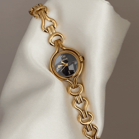 Modern Fashion Black Round Dial Watch - Gold Openwork Bracelet Quartz