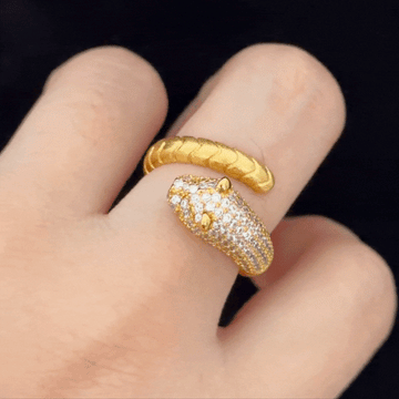 Vintage Luxurious Panther Head Ring Fully Paved with Diamonds